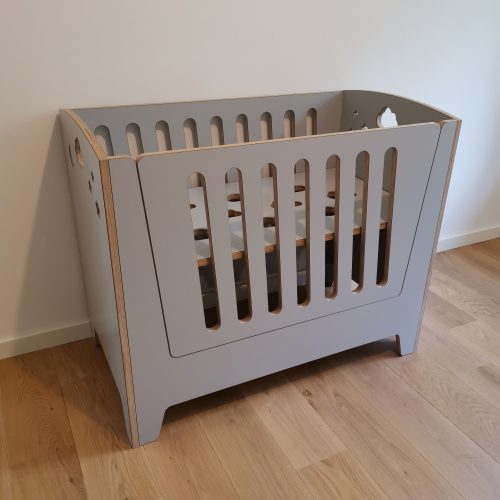 bedside crib